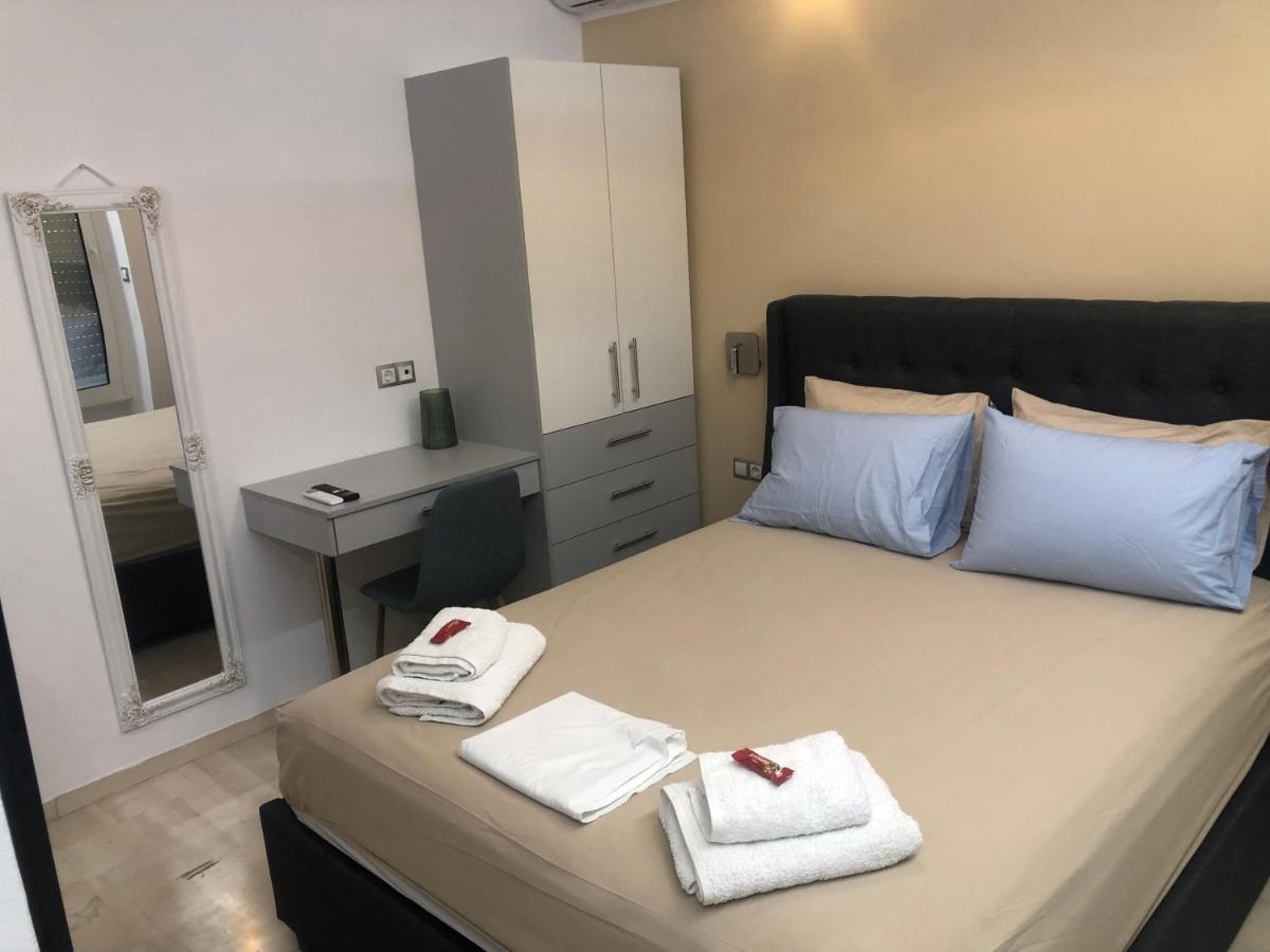 Royal Red Suite No 1, Piraeus Port Eksteriør billede